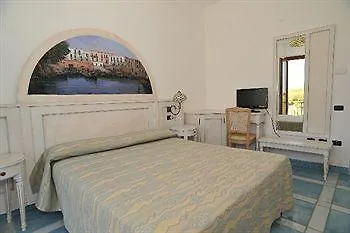 Hotel Isolabella 3*